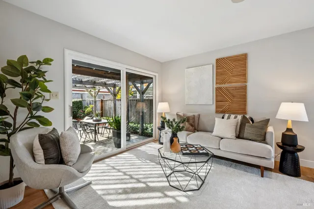 $1,245,000 | 479 Calle De La Mesa, Novato, CA 94949