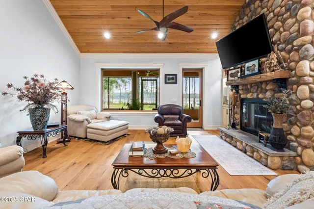 $849,000 | 3130 Magnolia Way, Vernon, FL 32462