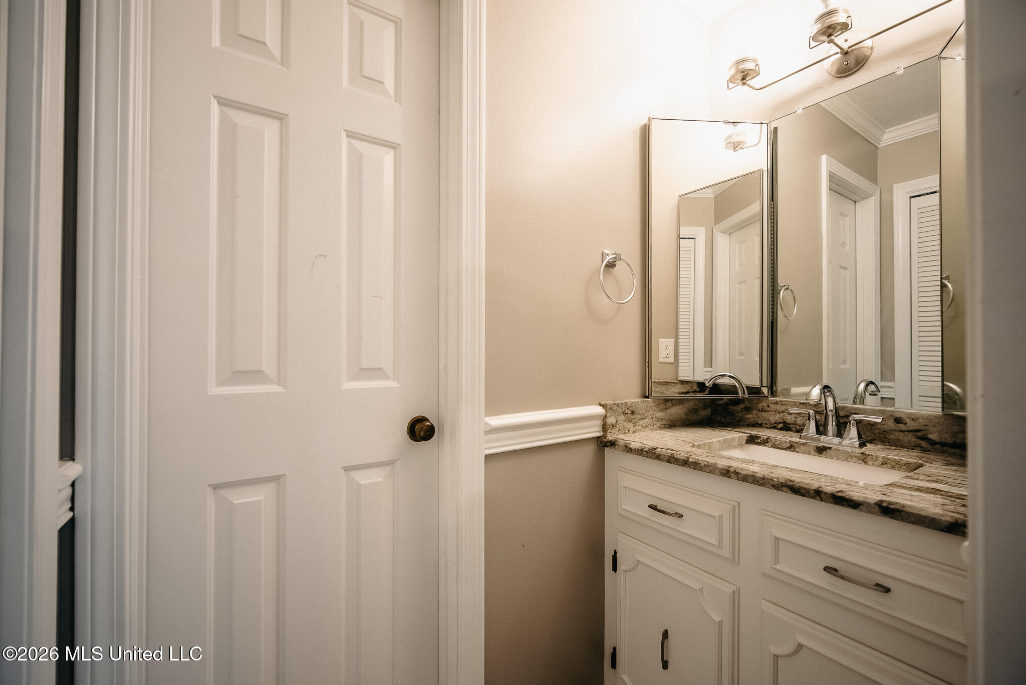 2139 Warren Hood Road Hermanville, MS 39086 - Photo 54 of 115 Upstairs Jack & Jill