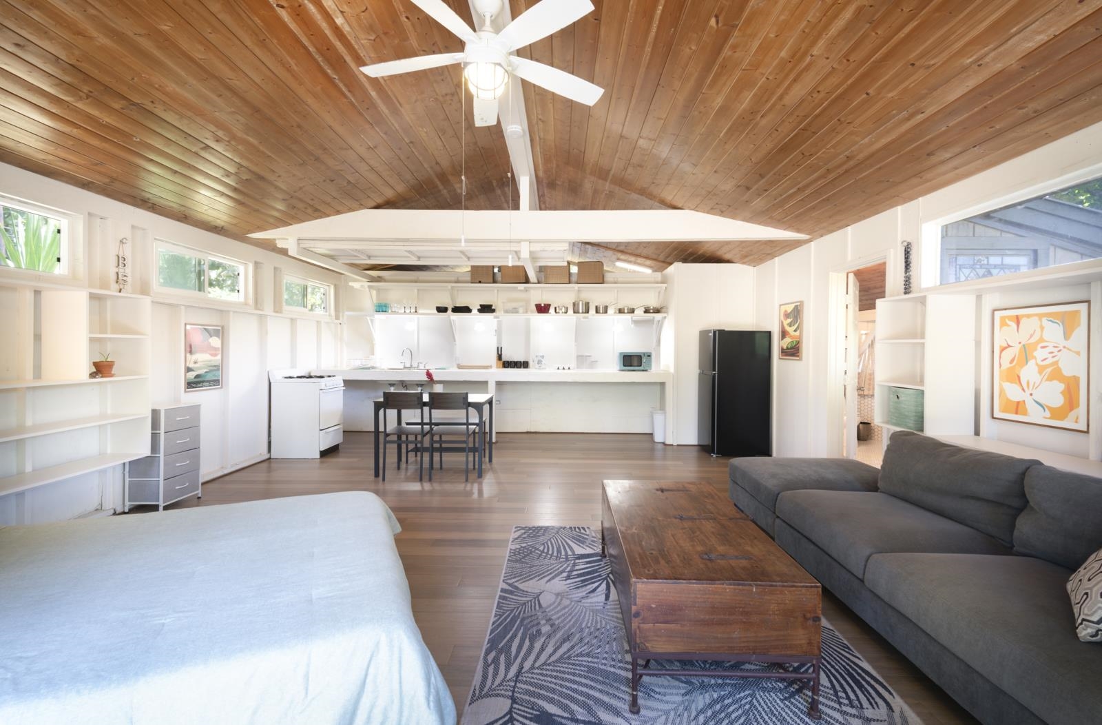 60 Lepo Place Haiku, HI 96708 - Photo 32 of 47 a living room with furniture and a large window