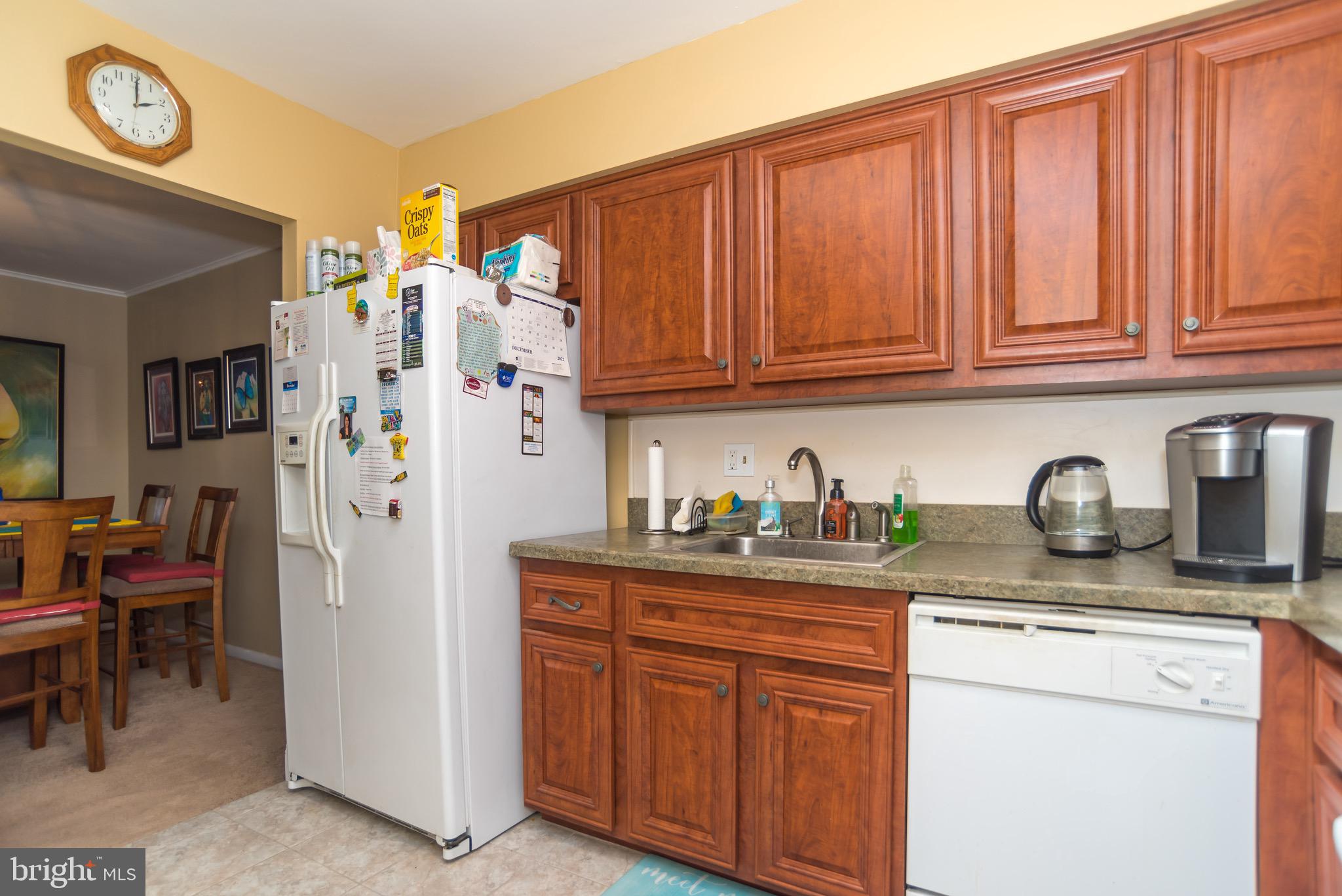 54304 Delaire Landing Road, Unit 304 Philadelphia, PA 19114 - Photo 5 of 29 Kitchen