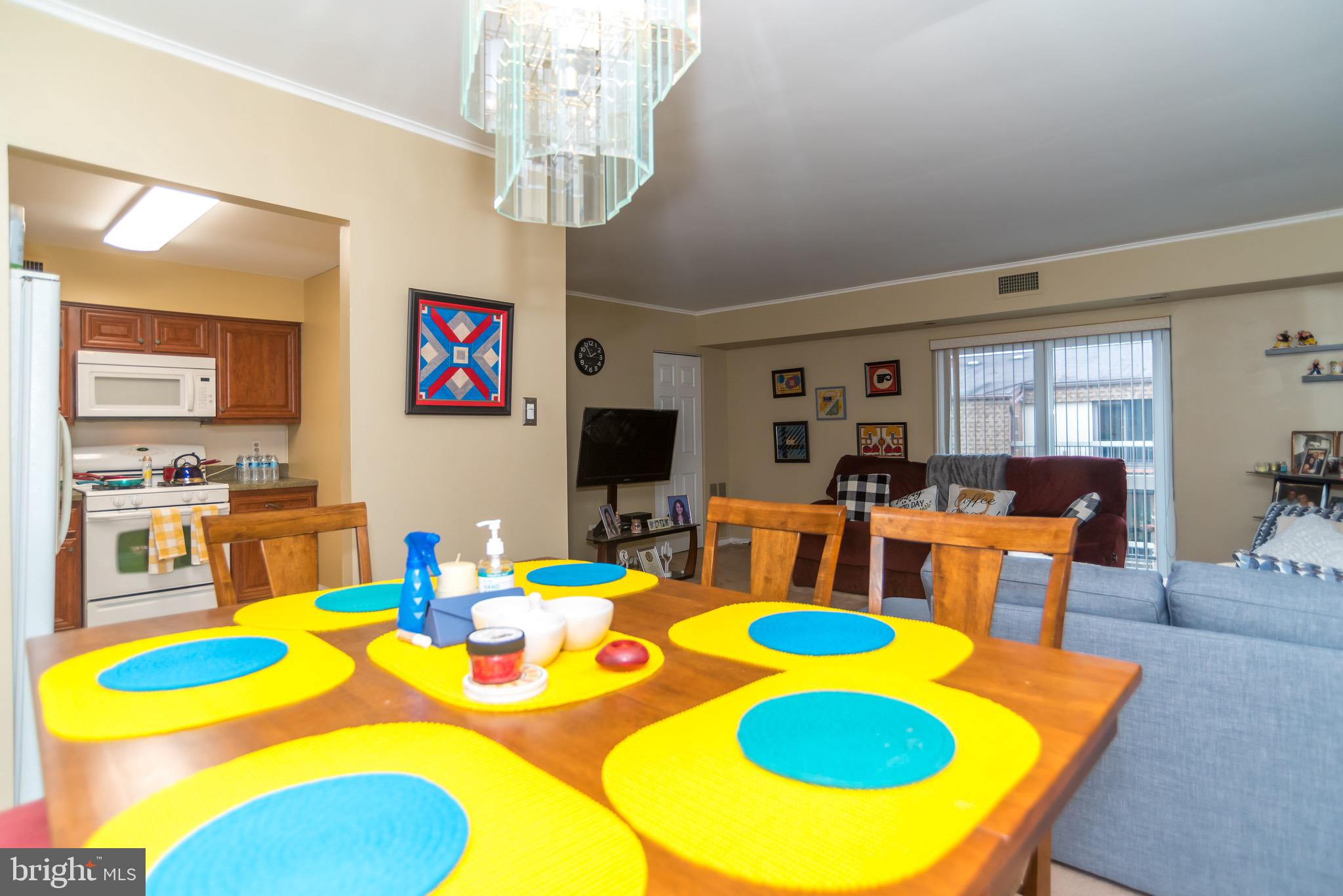 54304 Delaire Landing Road, Unit 304 Philadelphia, PA 19114 - Photo 10 of 29 Dining Room