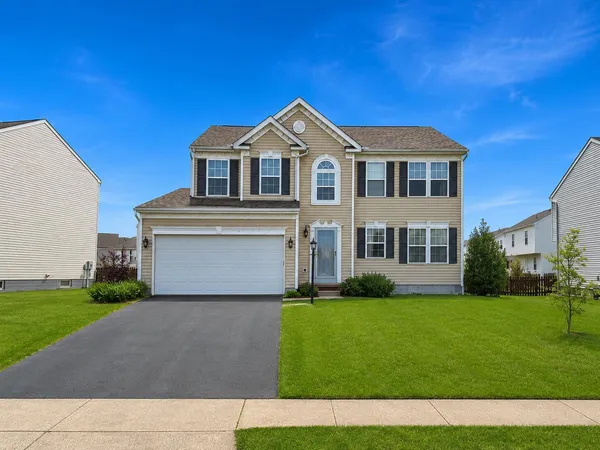 $439,900 | 304 Eagles Nest Avenue, Johnstown, OH 43031