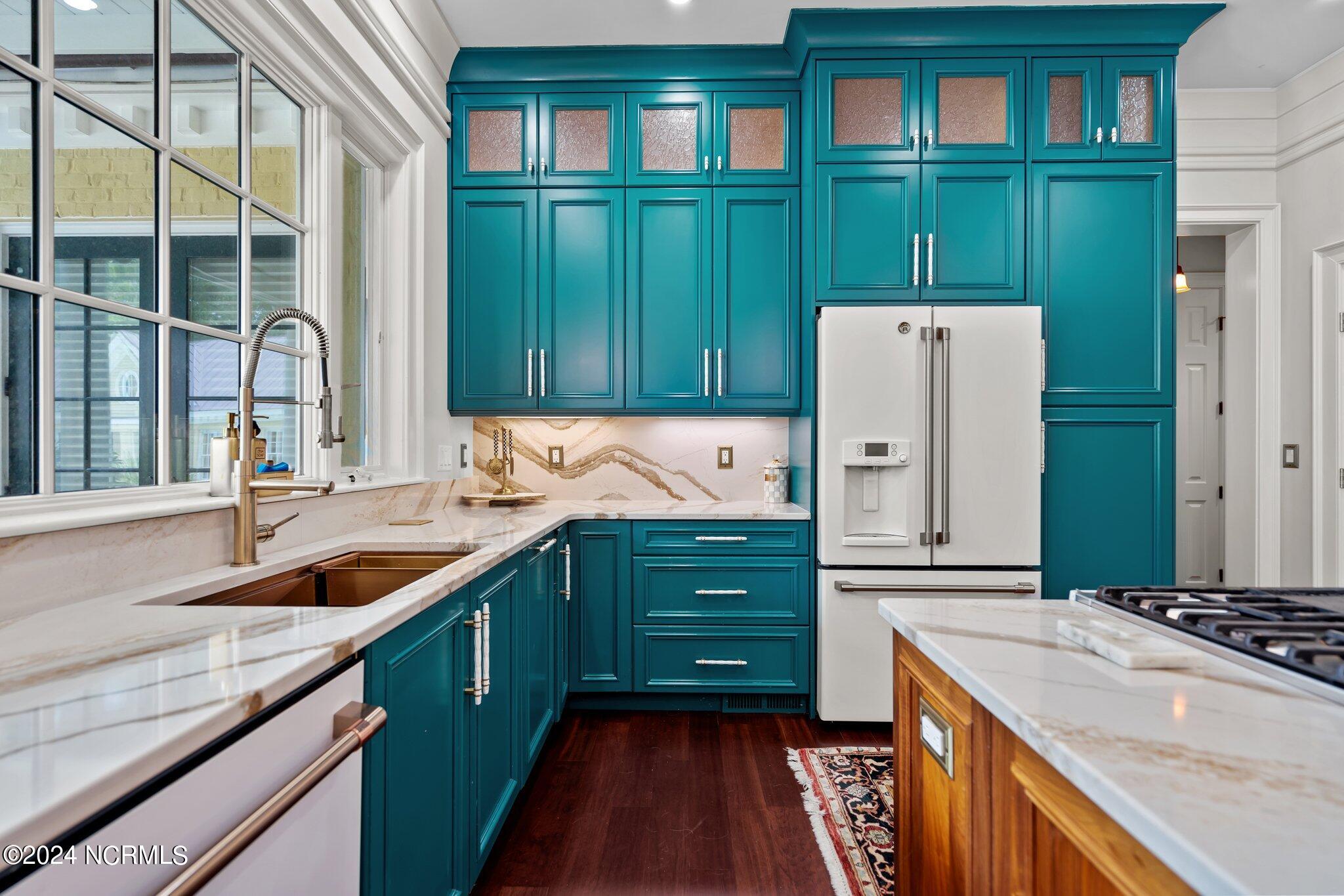 6417 Quail Run Road Wilmington, NC 28409 - Photo 29 of 136 kitchen