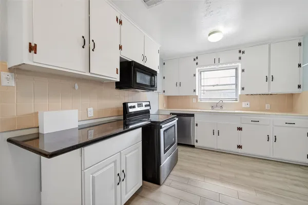 $1,800 | 3428 Bradford Street, Houston, TX 77025