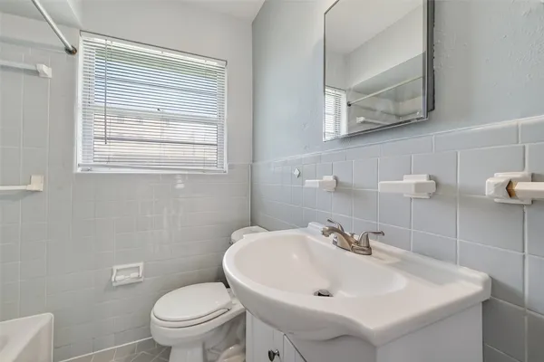 $1,800 | 3428 Bradford Street, Houston, TX 77025