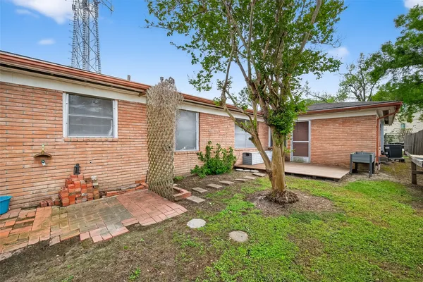 $1,800 | 3428 Bradford Street, Houston, TX 77025