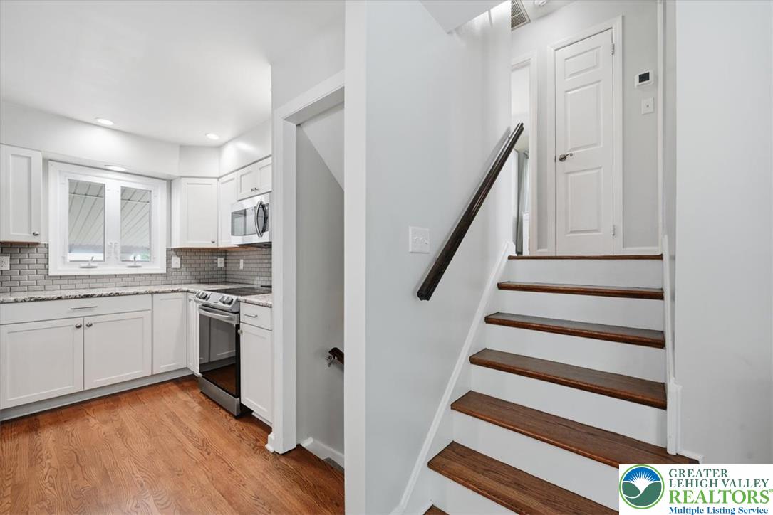1928 Woodbury Road Bethlehem, PA 18017 - Photo 27 of 89