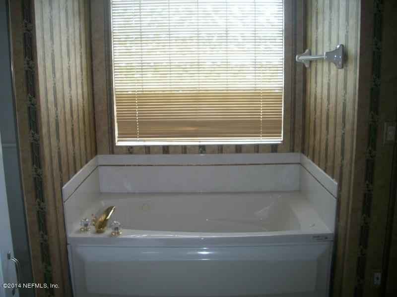 2695 Stratton Road Jacksonville, FL 32221 - Photo 9 of 18 101_0019 (800x600)