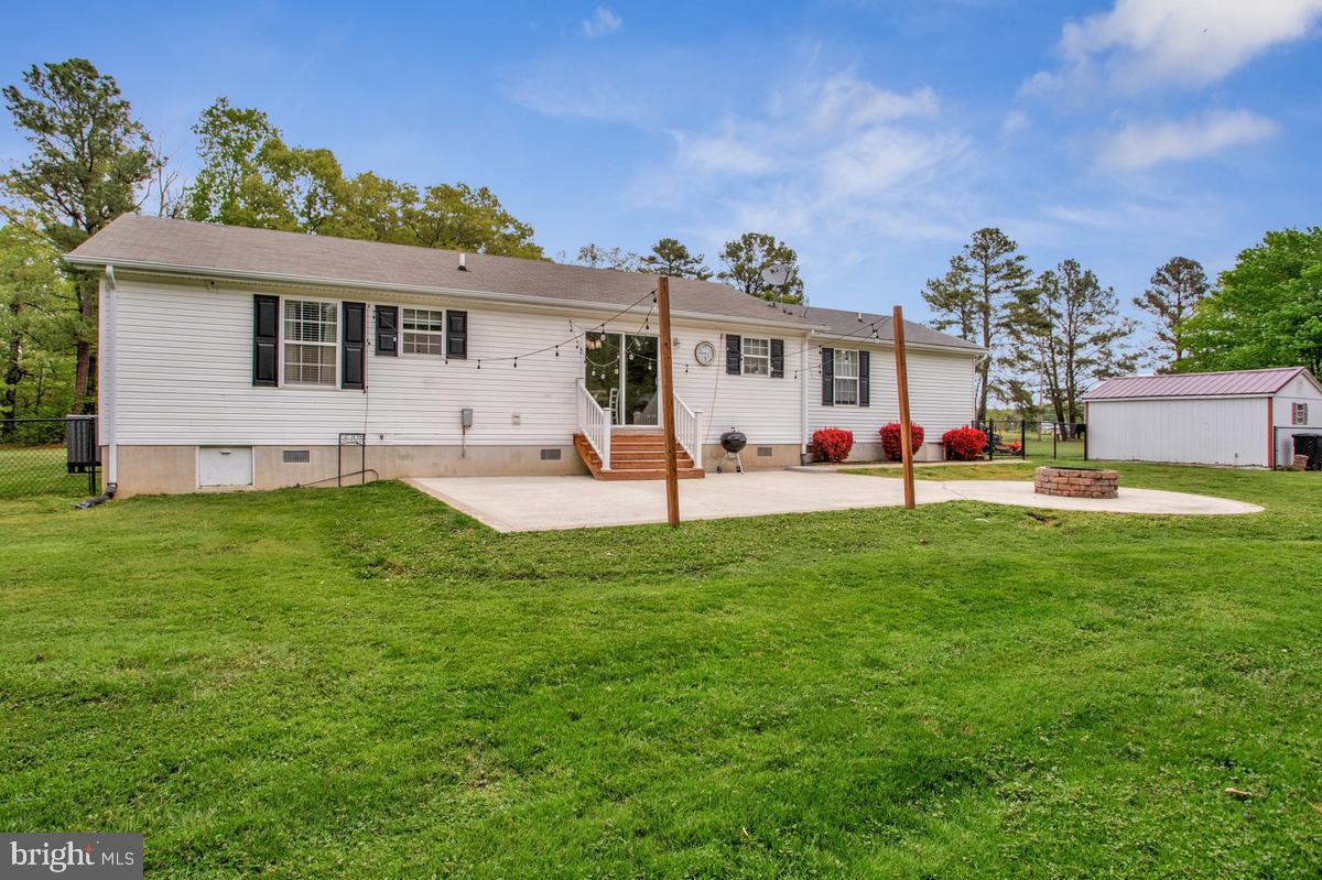 40295 Busy Corner Road Leonardtown, MD 20650 - Photo 5 of 34 Charming home with spacious yard.