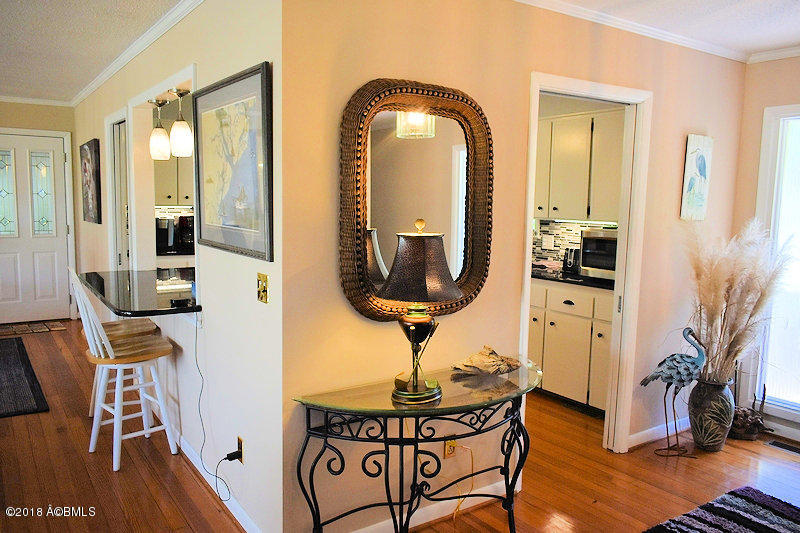 642 Dolphin Road Fripp Island, SC 29920 - Photo 12 of 27 Kitchen/Foyer