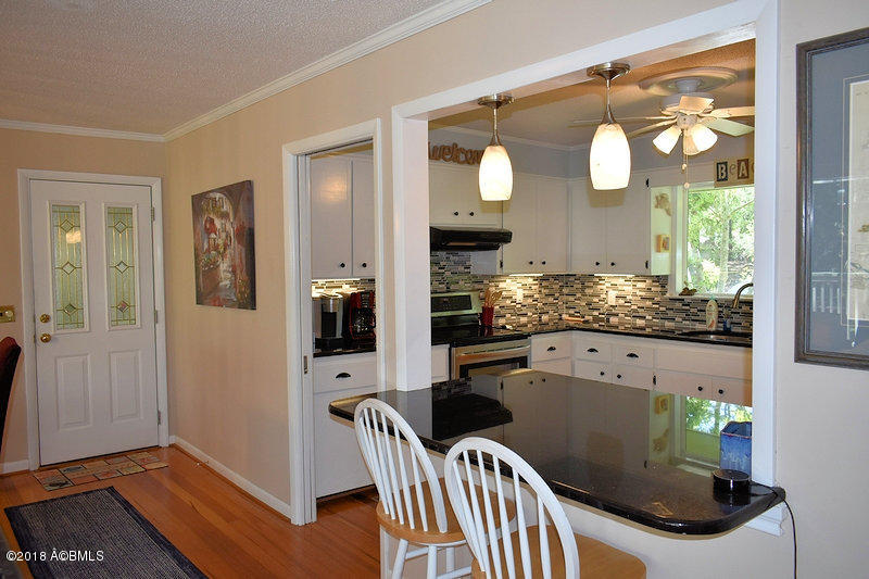 642 Dolphin Road Fripp Island, SC 29920 - Photo 10 of 27 Breakfast Bar