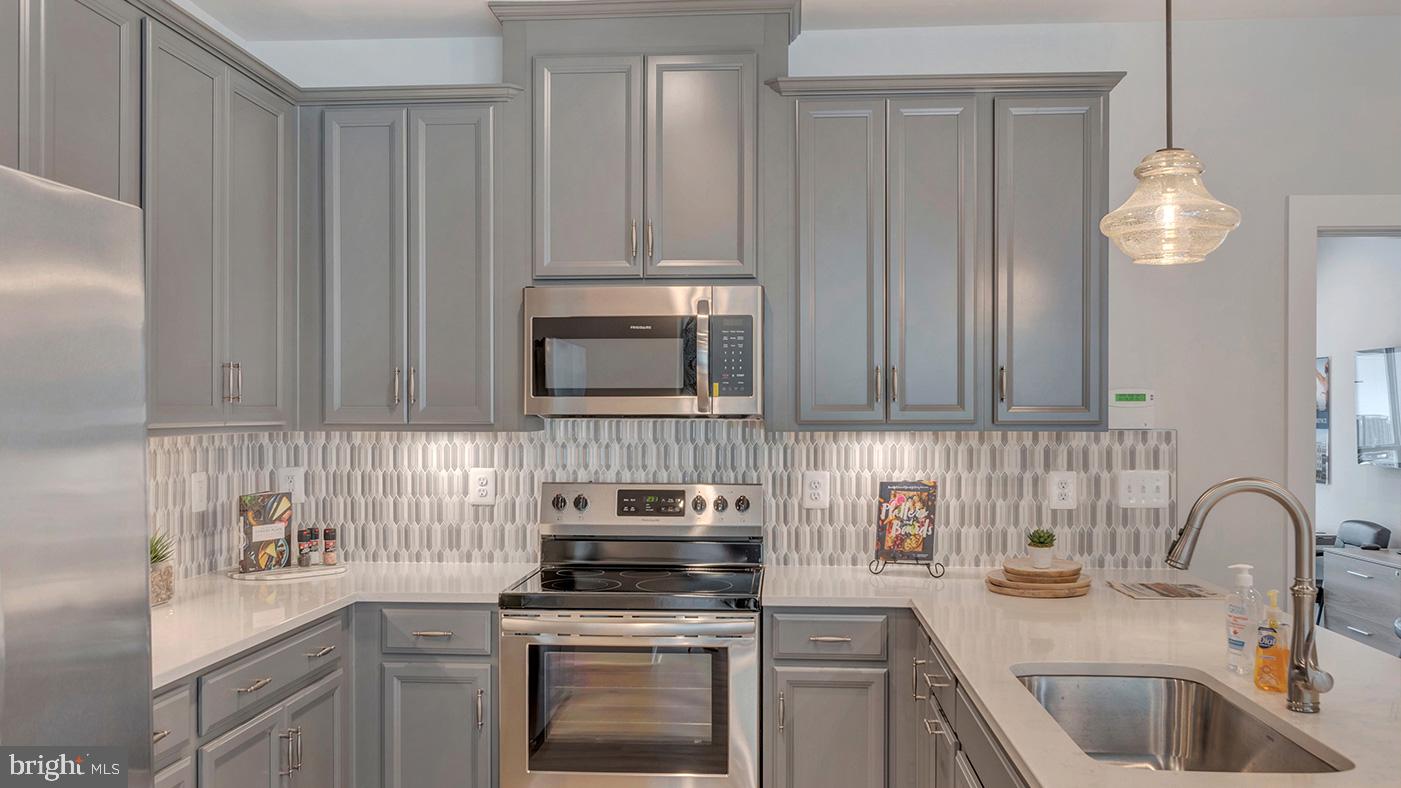 4057 Legato Road Fairfax, VA 22033 - Photo 5 of 30 Gallery Image 5