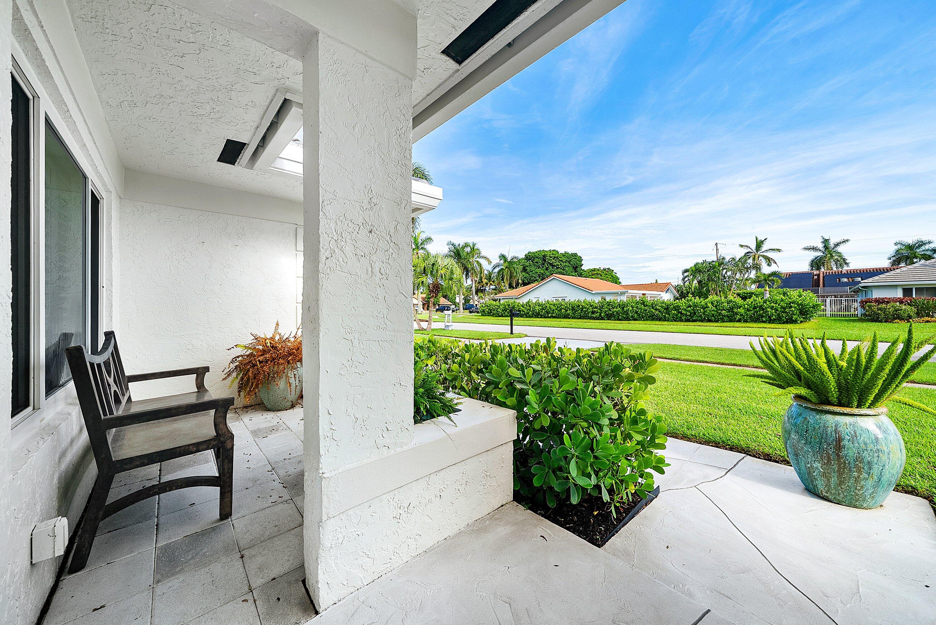 436 Prairie Rose Lane Boca Raton, FL 33487 - Photo 4 of 62 005-436PrairieRoseLane-BocaRaton-FL-3348