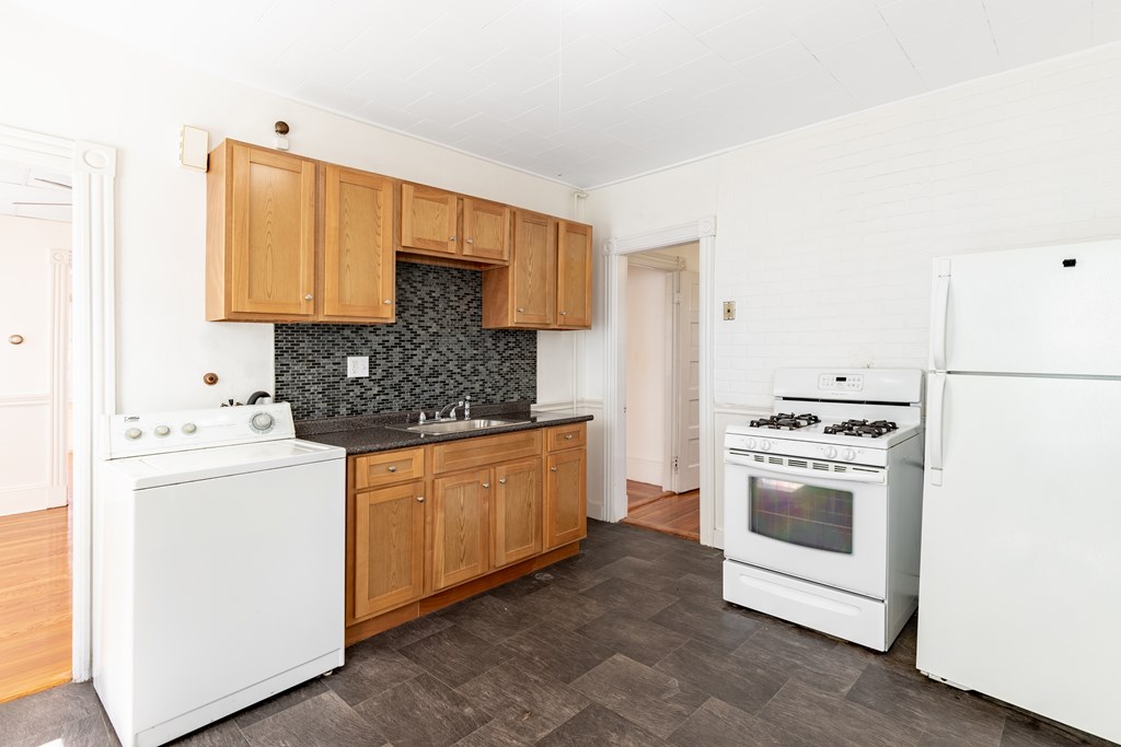 37-39 Glendale Street Everett, MA 02149 - Photo 17 of 27