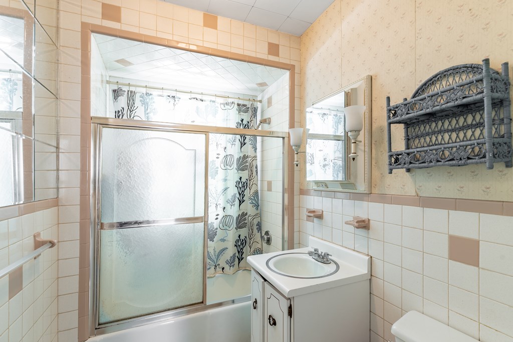 37-39 Glendale Street Everett, MA 02149 - Photo 23 of 27