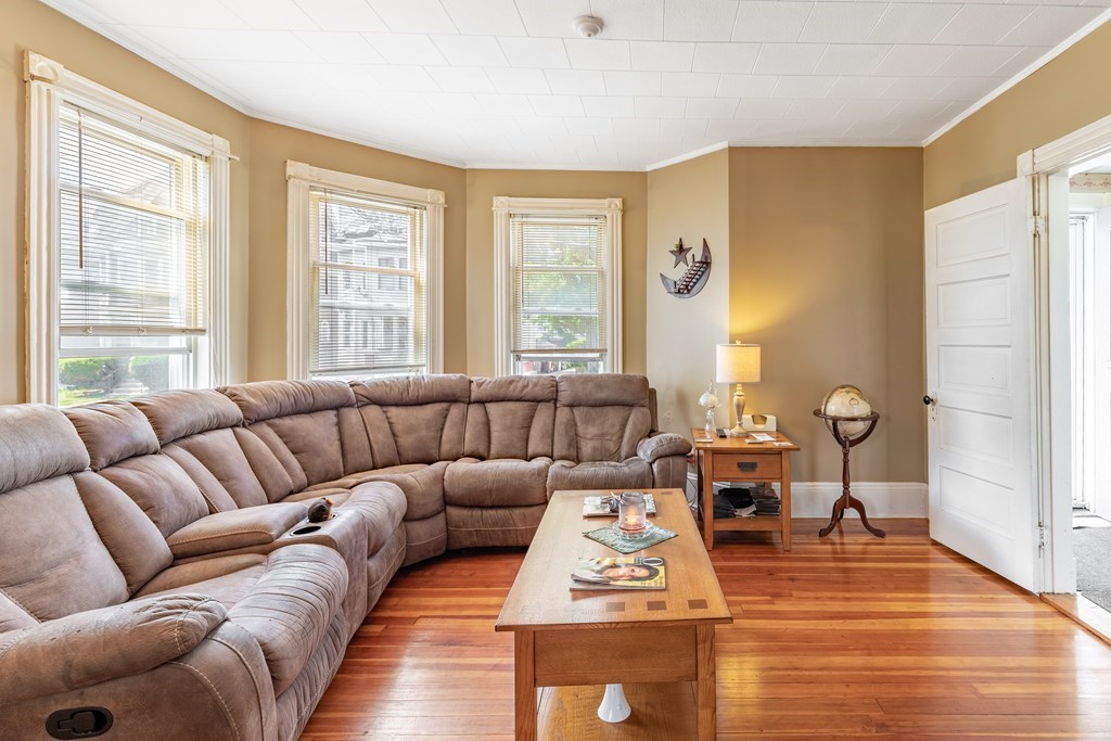 37-39 Glendale Street Everett, MA 02149 - Photo 3 of 27