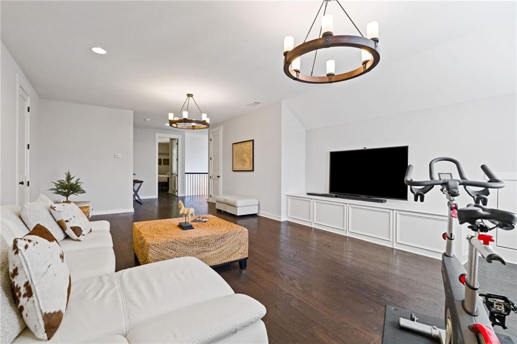 7295 Samples Field Road Cumming, GA 30040 - Photo 12 of 17