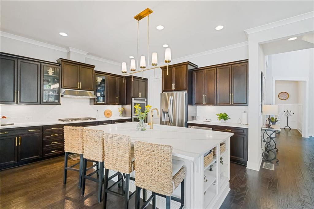 7295 Samples Field Road Cumming, GA 30040 - Photo 4 of 17