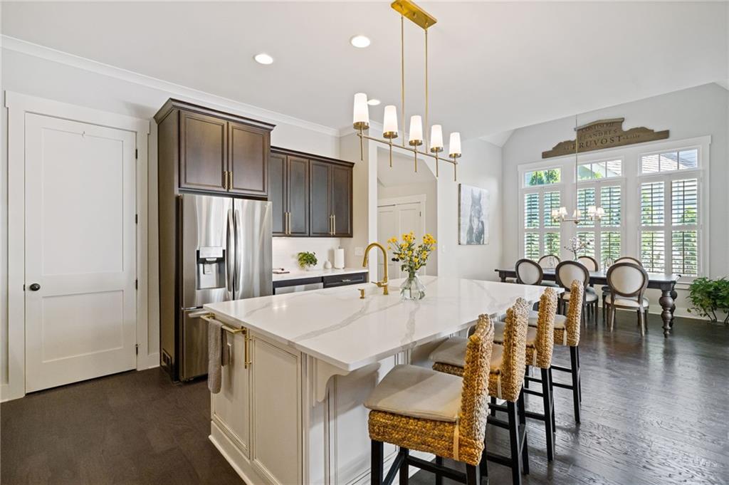 7295 Samples Field Road Cumming, GA 30040 - Photo 5 of 17