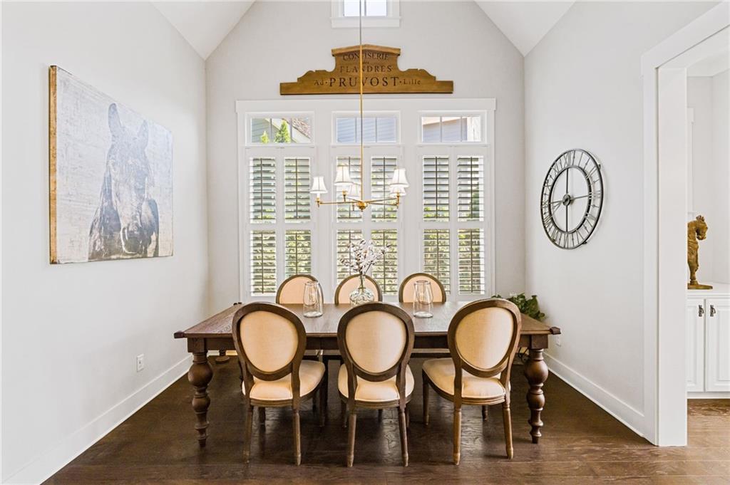 7295 Samples Field Road Cumming, GA 30040 - Photo 6 of 17