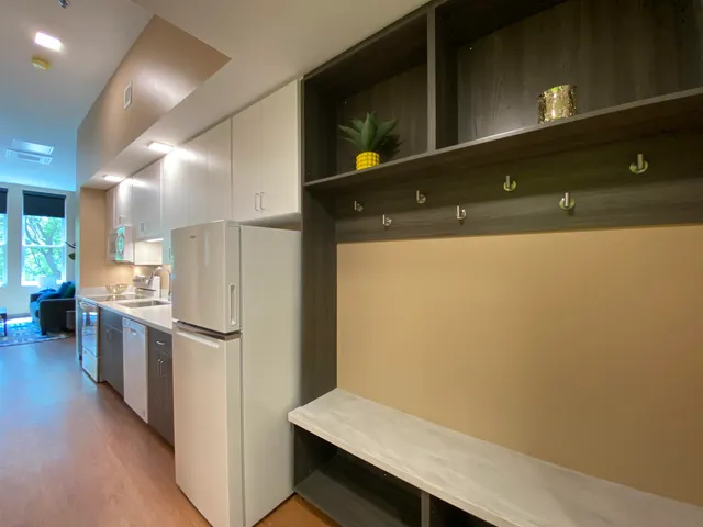 $2,071 | 83 Hanover Street, Unit 206, Manchester, NH 03101