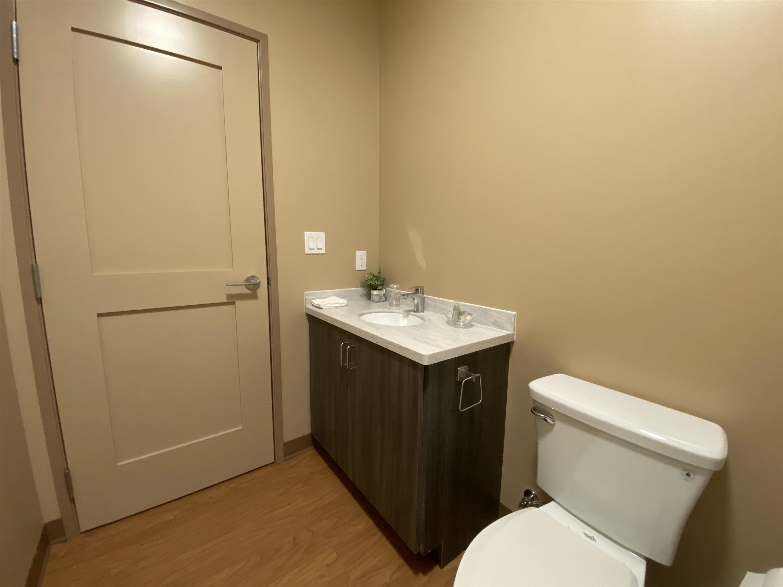 83 Hanover Street, Unit 206 Manchester, NH 03101 - Photo 38 of 45