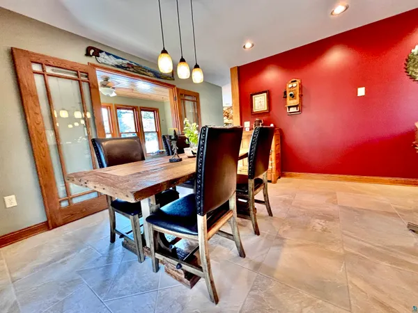 $889,000 | 21 Turnagain Trail, Lutsen, MN 55612