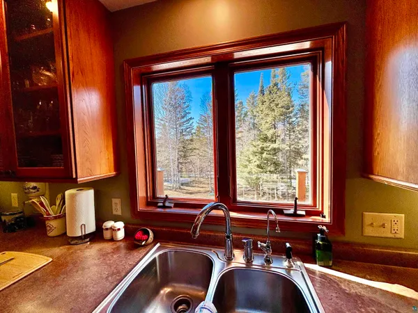 $889,000 | 21 Turnagain Trail, Lutsen, MN 55612