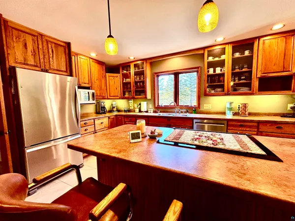 $889,000 | 21 Turnagain Trail, Lutsen, MN 55612