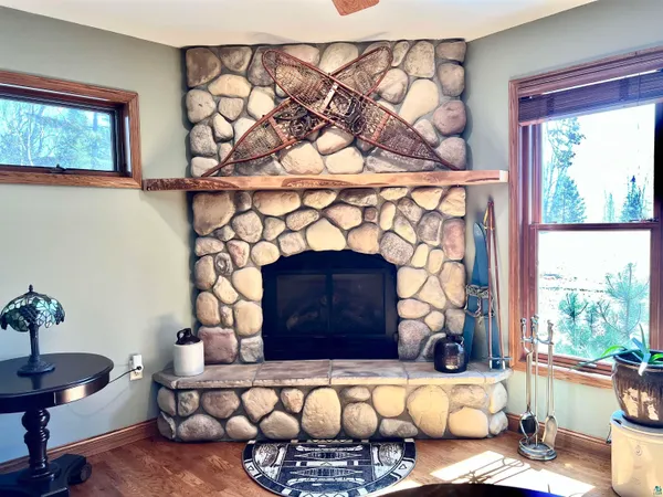 $889,000 | 21 Turnagain Trail, Lutsen, MN 55612