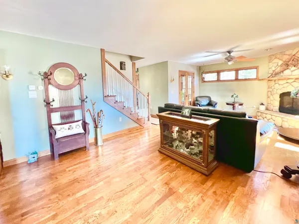 $889,000 | 21 Turnagain Trail, Lutsen, MN 55612