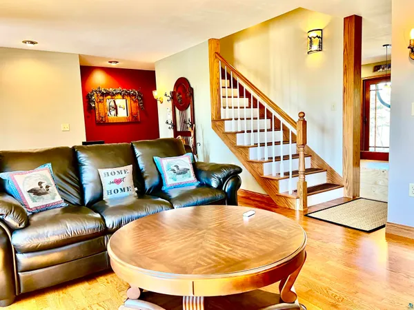 $889,000 | 21 Turnagain Trail, Lutsen, MN 55612