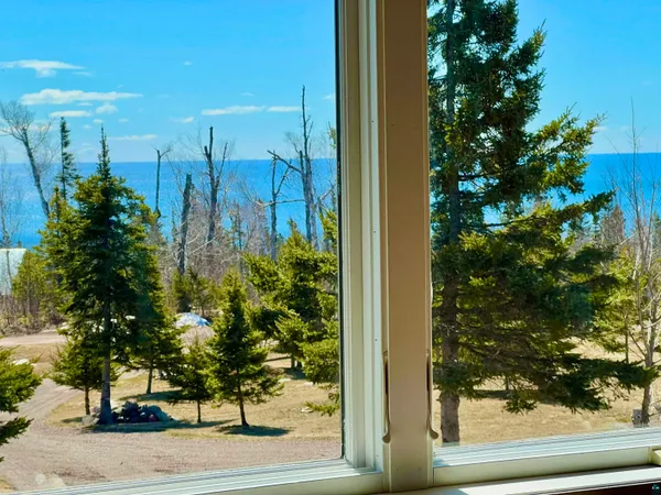 $889,000 | 21 Turnagain Trail, Lutsen, MN 55612