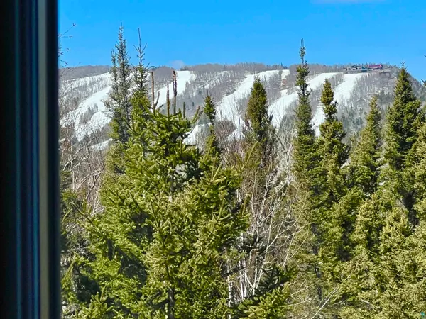 $889,000 | 21 Turnagain Trail, Lutsen, MN 55612
