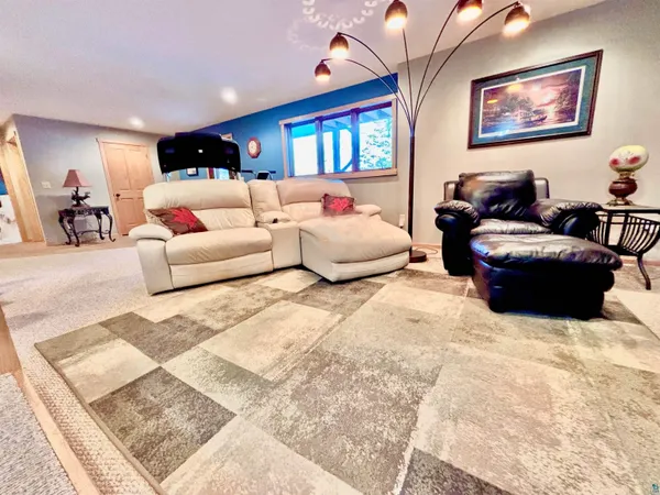 $889,000 | 21 Turnagain Trail, Lutsen, MN 55612