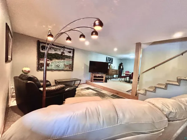 $889,000 | 21 Turnagain Trail, Lutsen, MN 55612