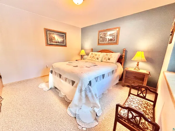 $889,000 | 21 Turnagain Trail, Lutsen, MN 55612