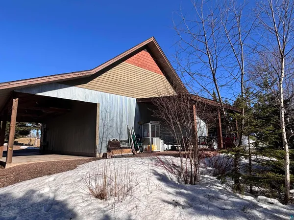 $889,000 | 21 Turnagain Trail, Lutsen, MN 55612