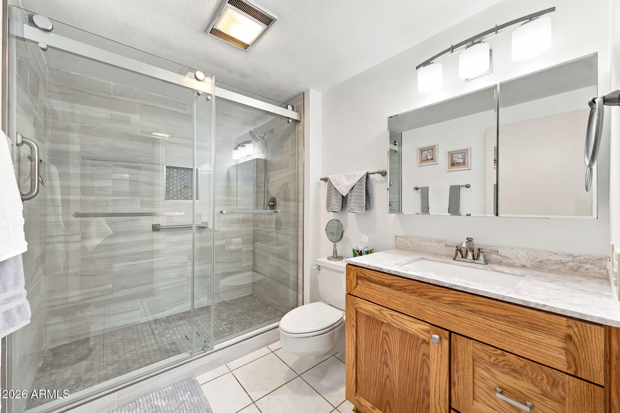 9810 West Blue Ridge Drive Sun City, AZ 85351 - Photo 3 of 29 Guest Bathroom