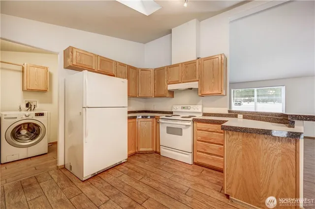 $2,500 | 22232 95th Avenue Southeast, Woodinville, WA 98077