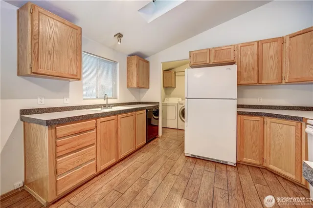 $2,500 | 22232 95th Avenue Southeast, Woodinville, WA 98077