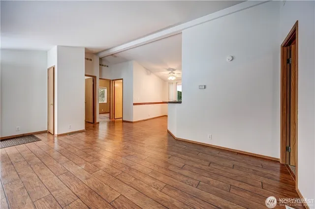 $2,500 | 22232 95th Avenue Southeast, Woodinville, WA 98077