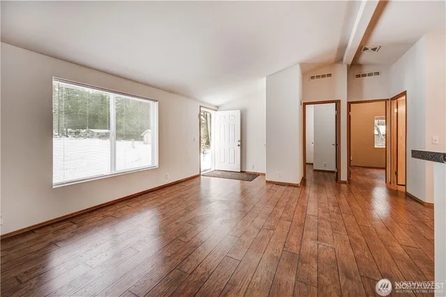 $2,500 | 22232 95th Avenue Southeast, Woodinville, WA 98077