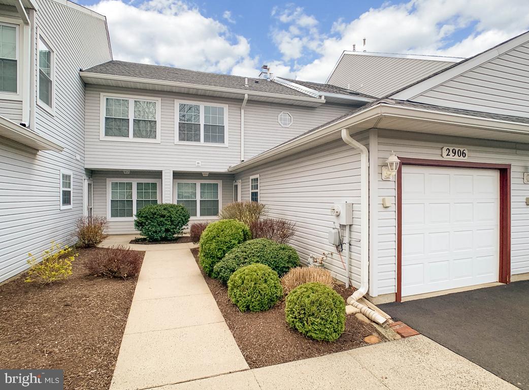 2906 Sterling Road Yardley, PA 19067 - Photo 3 of 37 Front walkway