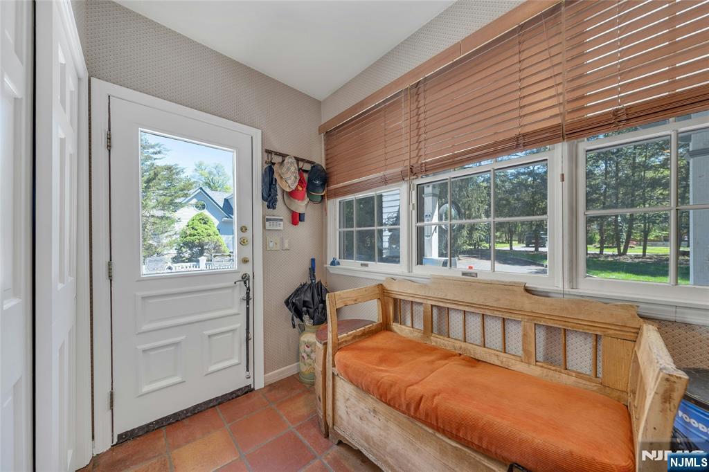 11 Lower Cross Road Saddle River, NJ 07458 - Photo 18 of 35