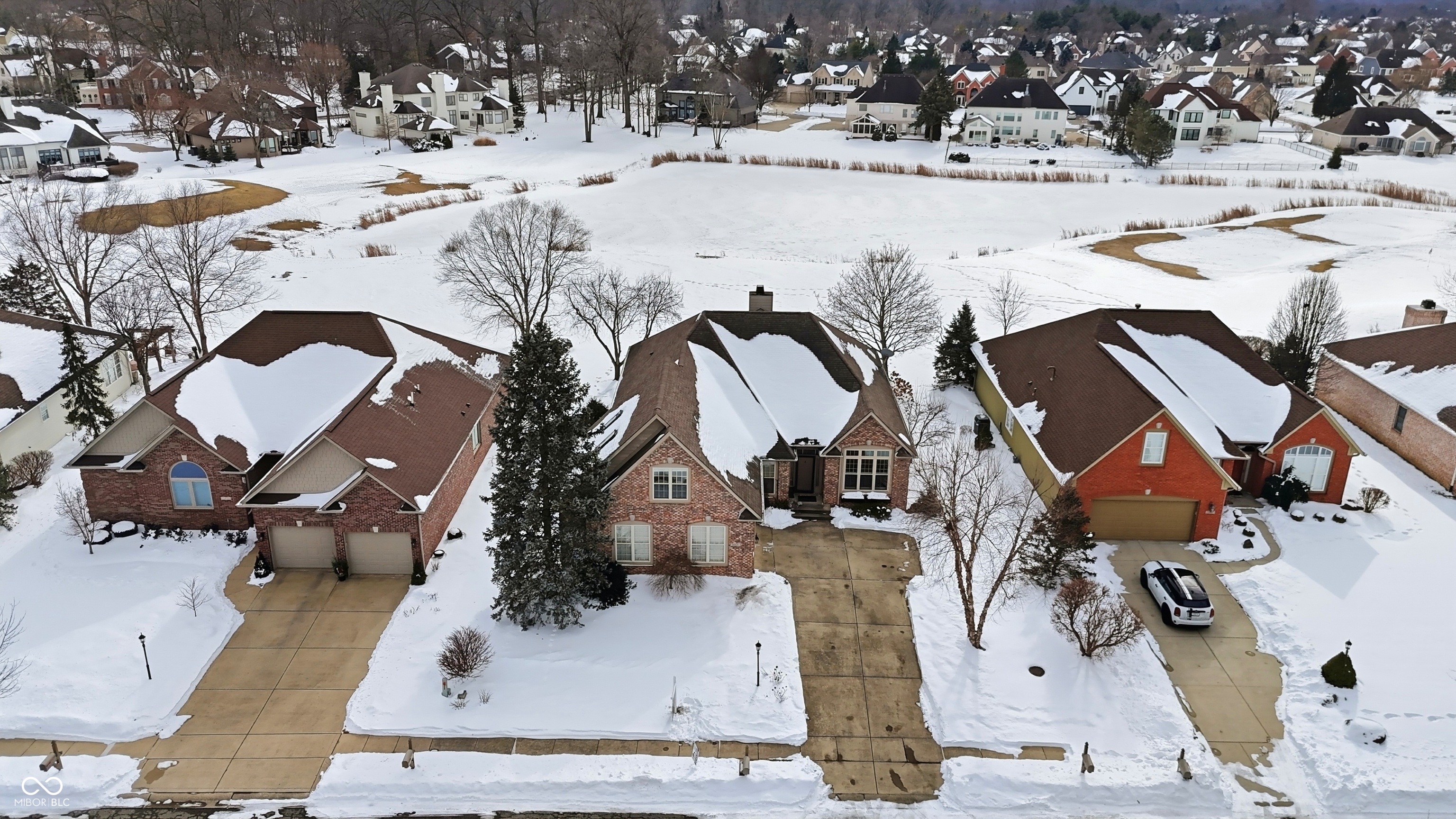 11025 Innisbrooke Lane Fishers, IN 46037 - Photo 3 of 37