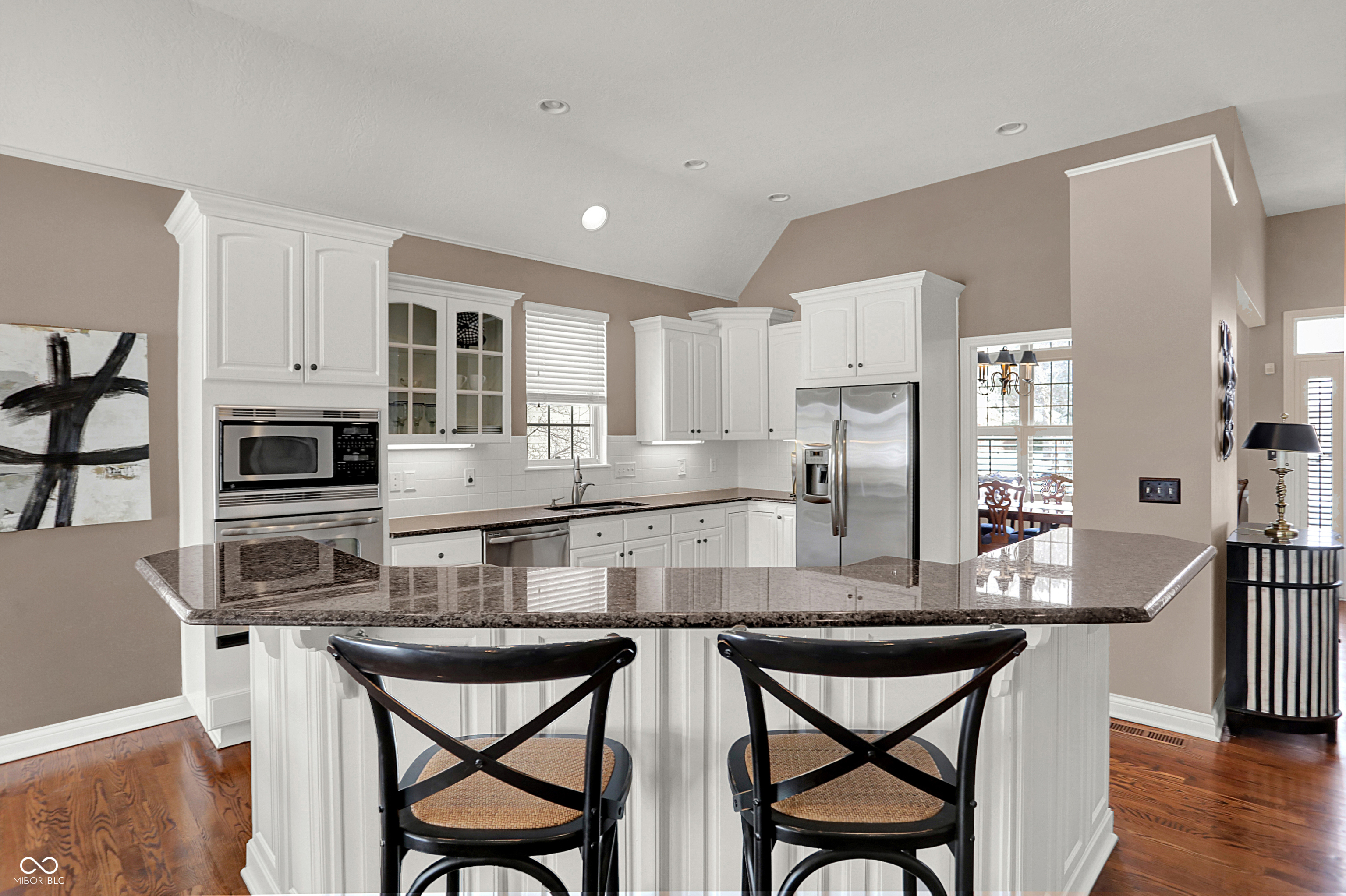 11025 Innisbrooke Lane Fishers, IN 46037 - Photo 10 of 37