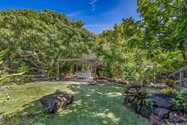 a view of yard with seating space