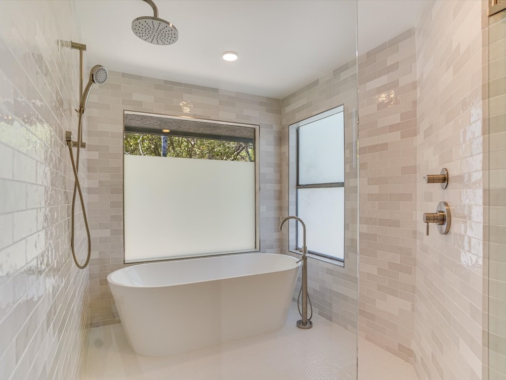 1302 Wild Basin Landing Austin, TX 78746 - Photo 9 of 22 primary bath wet-area